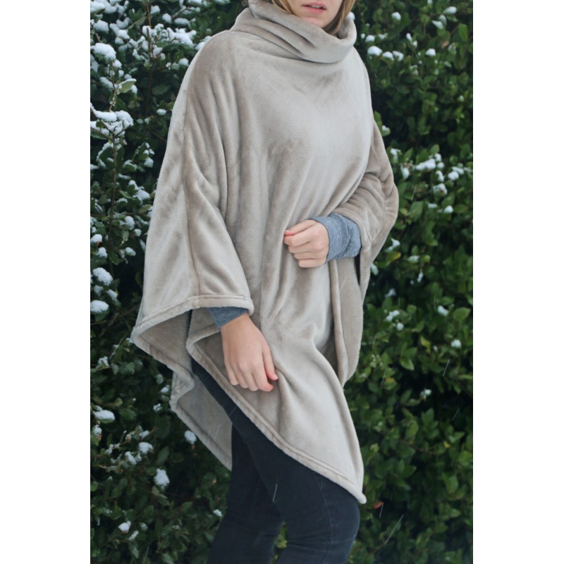 Poncho Taupe